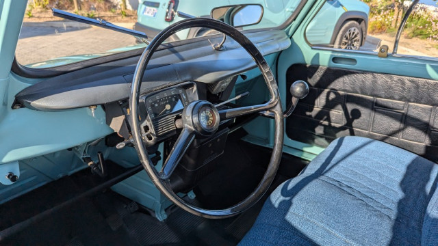 Renault 4 e-tech Electric, тест драйв