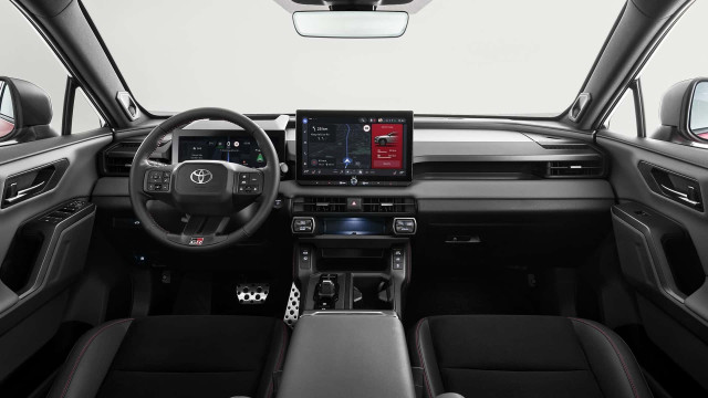 Toyota RAV4 (2025)