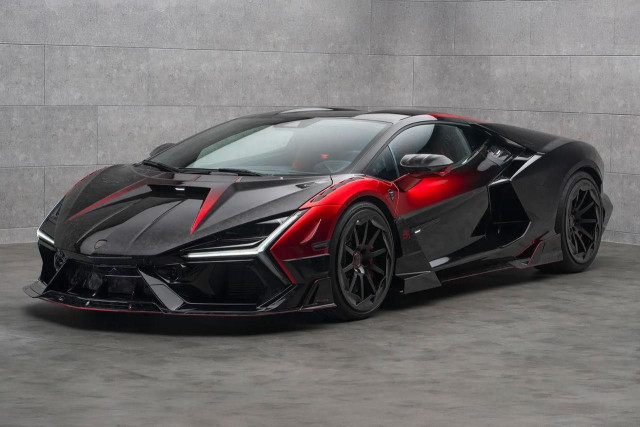 Lamborghini Revuelto