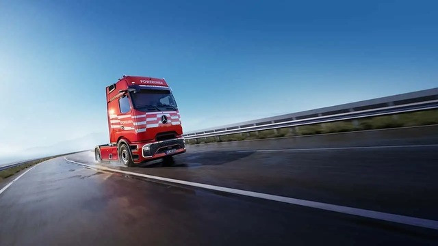 Mercedes Trucks