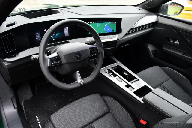 тестваме обновената Opel Astra