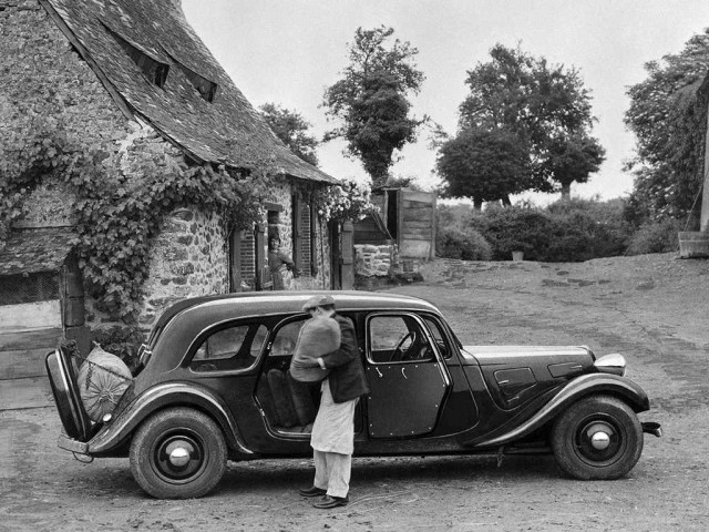 Citroen 11CV Traction Avant Commerciale