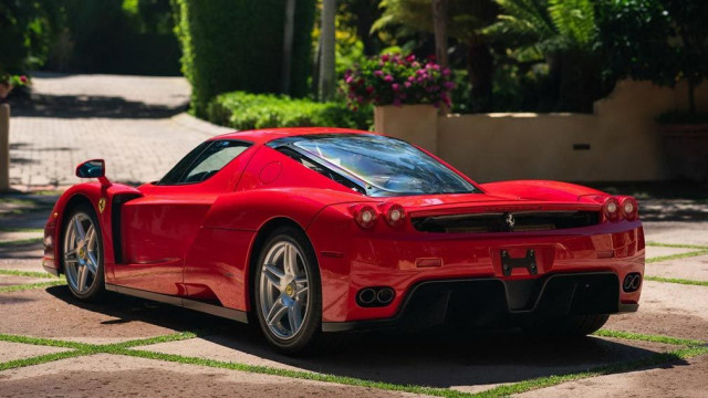 Ferrari Enzo от 2003 година