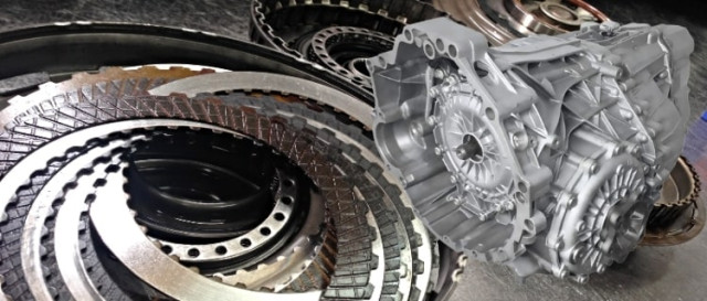 Съединител