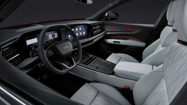 Audi показа интериора на Q9