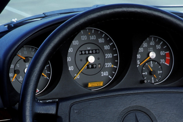 Mercedes-Benz 350 SL (R107)