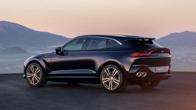 Aston Martin DBX GT 