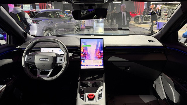 Omoda 4 автосалон Париж