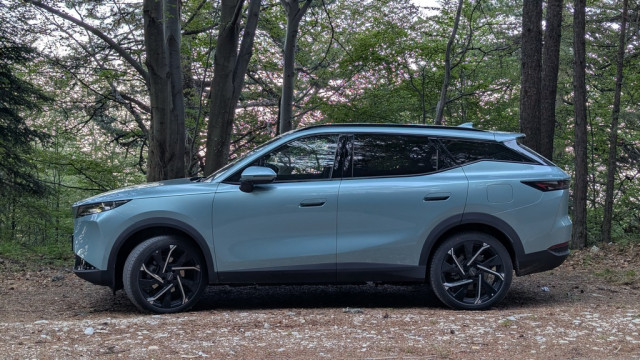 Omoda 7 SHS, тест драйв