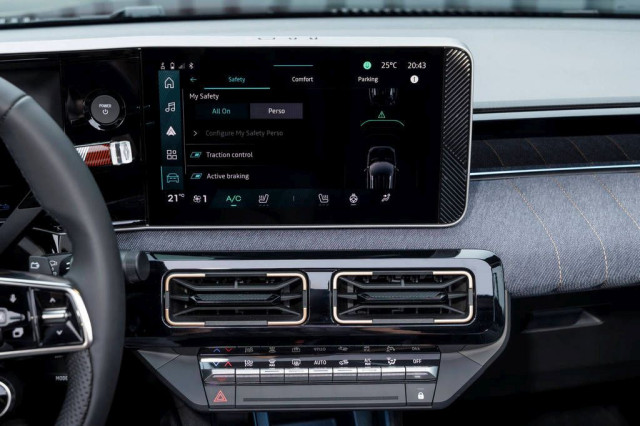 Renault 4, Технологии по мярка, дигитални технологии, Google