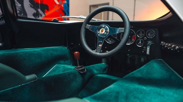 McLaren M6GT 
