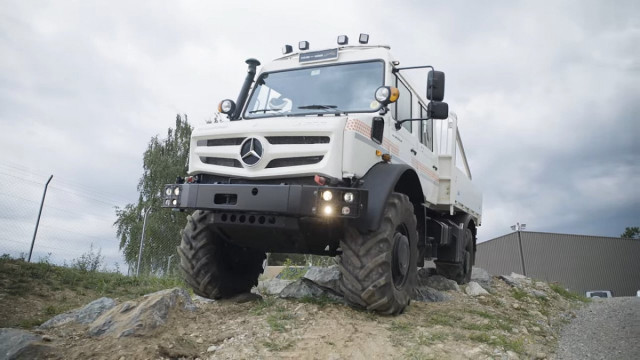 Mercedes Unimog