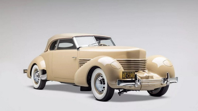 1937-Cord-812-Phaeton-4-1536x864