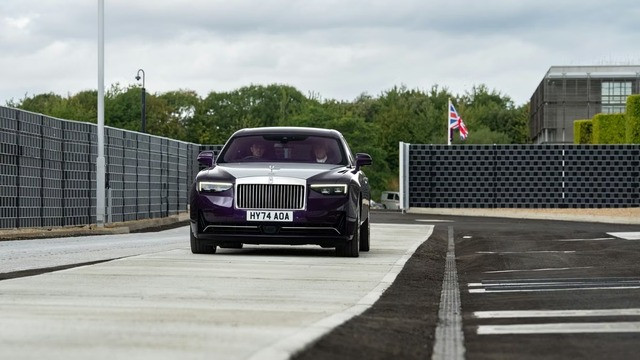 rolls-royce писта 