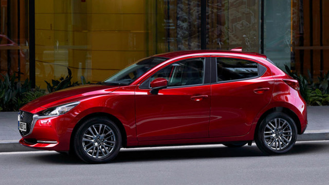 Mazda 2 фейслифт