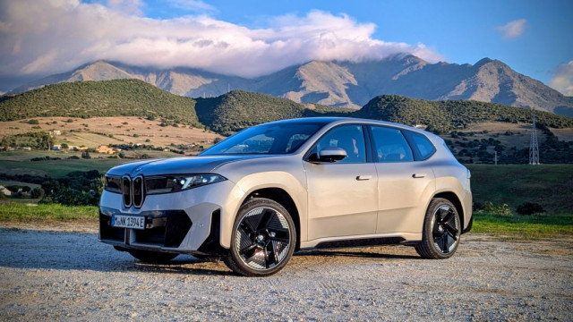 BMW iX3 50 xDrive, тест драйв