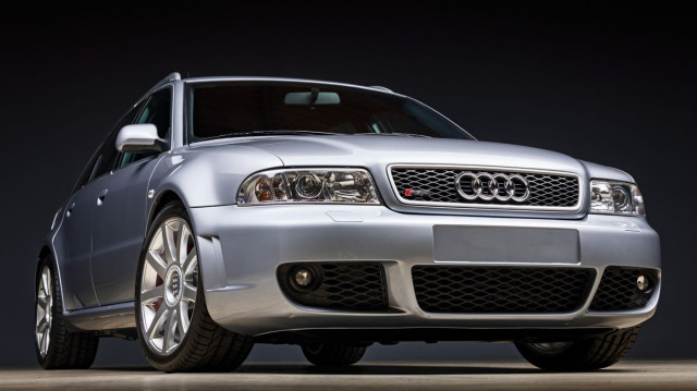 Audi RS4 (2002)