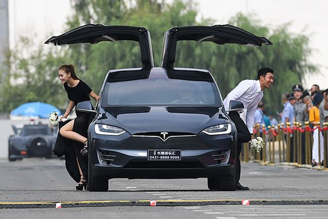 Tesla, Китай