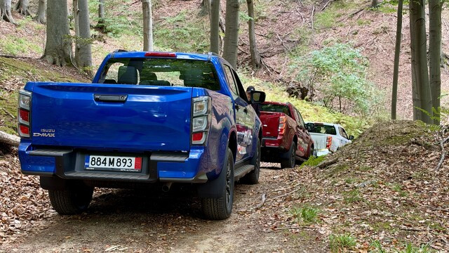 Isuzu D-Max тест 