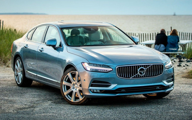 Volvo S90 