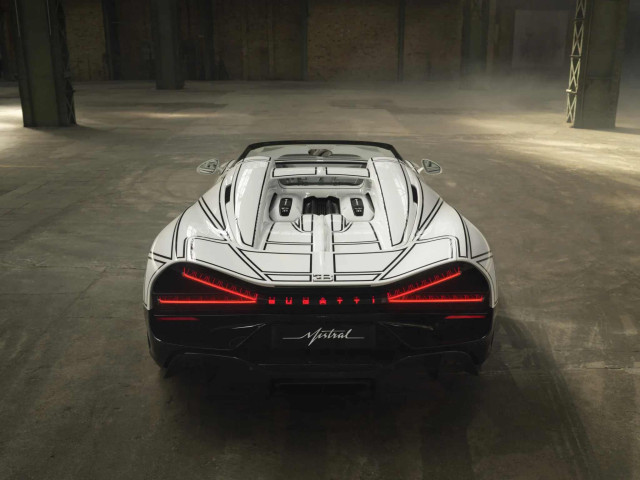 Bugatti Mistral Blanc Éternel