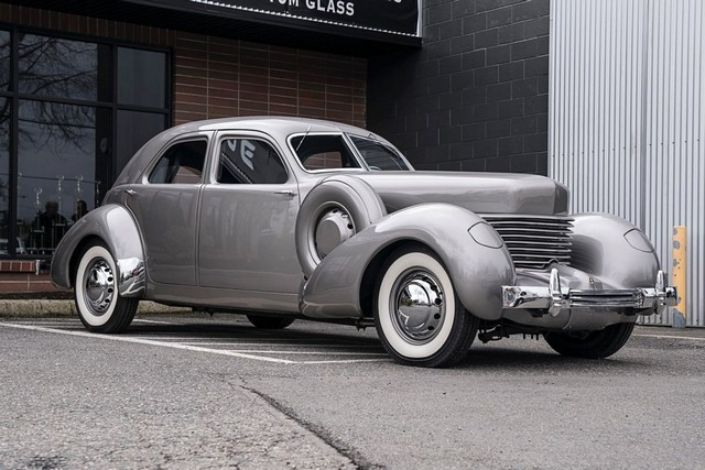 1937 Cord 812 Beverly-12