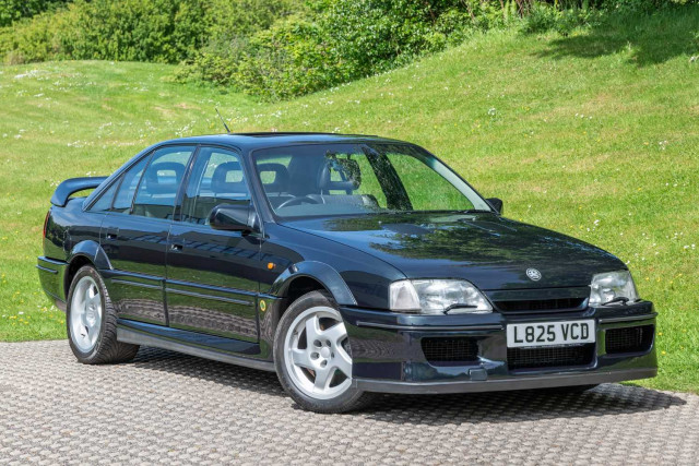 Lotus Carlton