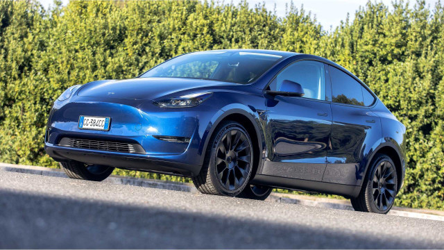 Tesla Model Y на старо