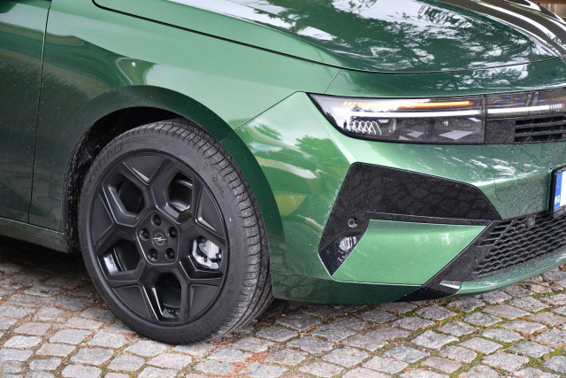 тестваме обновената Opel Astra