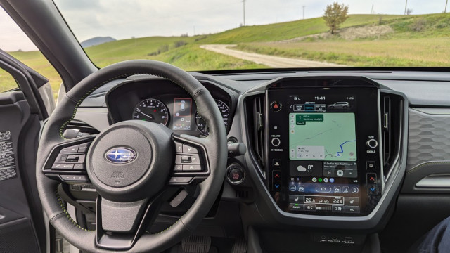 Subaru Forester 2025, тест драйв