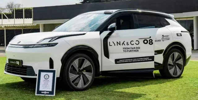 Lynk & Co 08