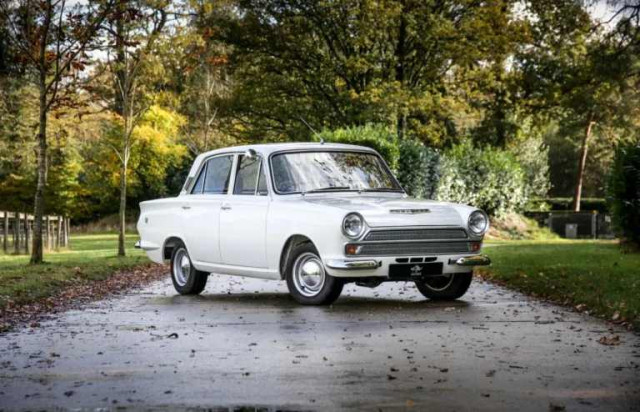 Ford Cortina