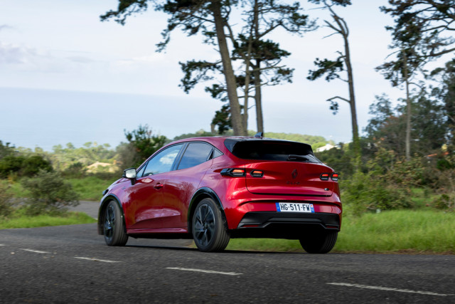 Renault Clio 2026, тест драйв