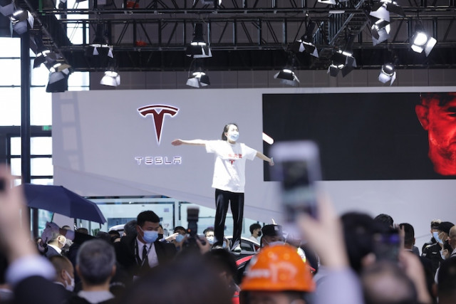 Tesla Китай