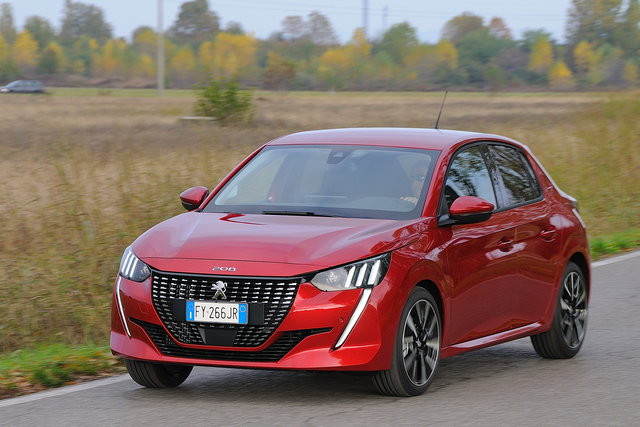 Peugeot 208