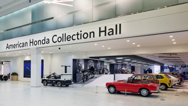 Изложбена зала на Honda в Калифорния
