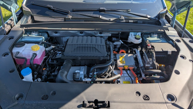 Omoda 7 SHS, тест драйв