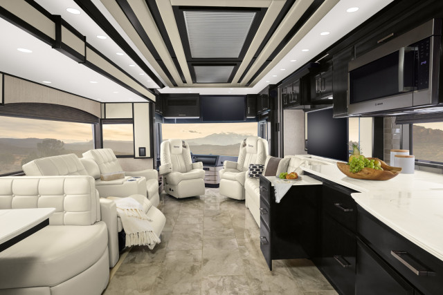 Newmar Essex