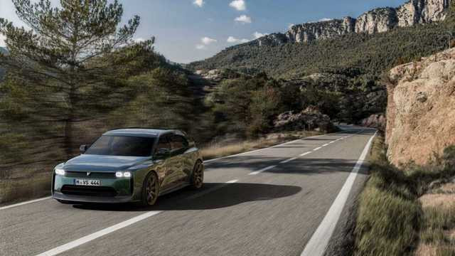 vanwall-vandervell-ev-hatchback-5