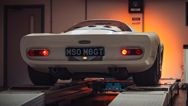 McLaren M6GT 
