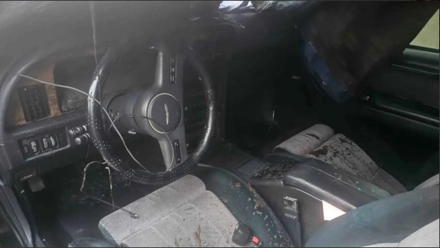 Ford Thunderbird, горяща кола, обява