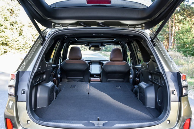 Subaru Forester 2025, тест драйв