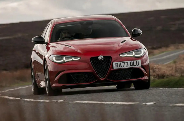 Alfa Romeo Giulia, страничен номер