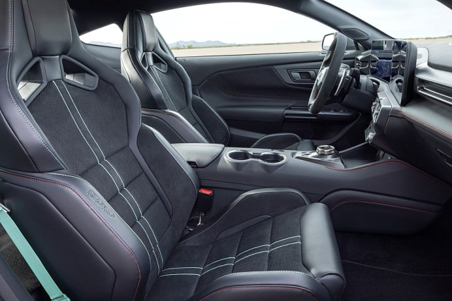 Ford Mustang Dark Horse SC