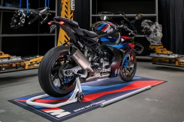 BMW M 1000 RR 2027