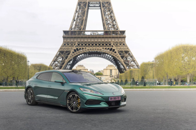 Denza Z9 GT, Париж