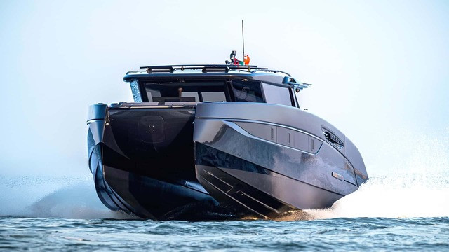 Brabus катамаран