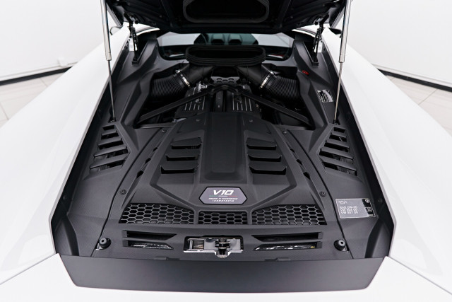 Lamborghini Huracan двигател