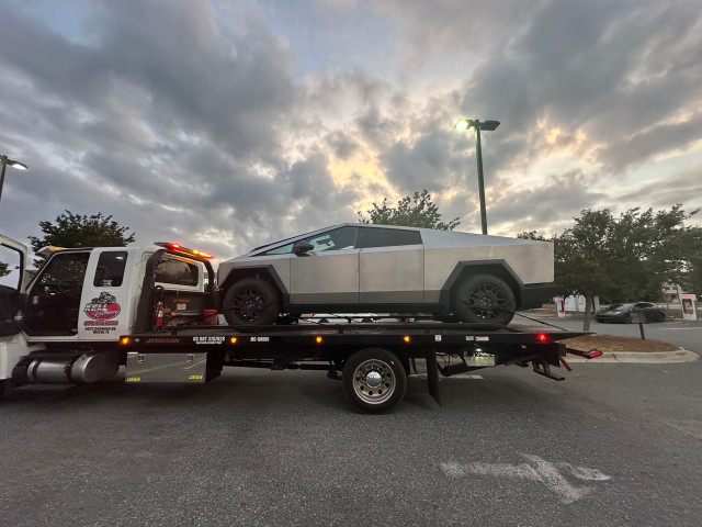 Tesla Cybertruck 