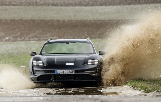 taycan cross turismo